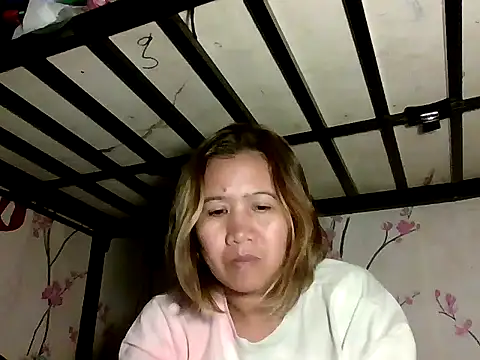 Snapshot of sweet_smile4u chatting on 11/13/25, 03:55 sweet smile4u online show from 11/13/25, 03:55