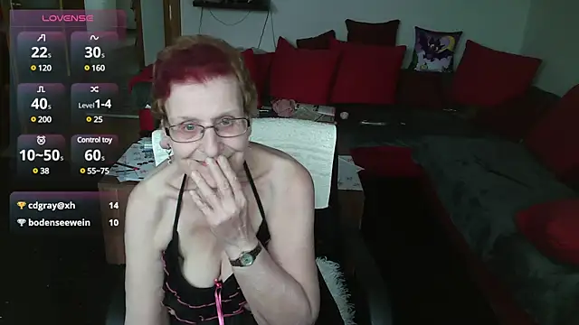 HeisseomaOriginal online show from 01/28/25, 12:00