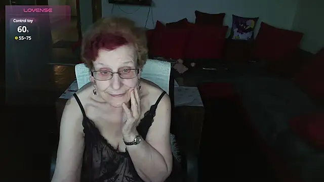 HeisseomaOriginal online show from 02/06/25, 08:18