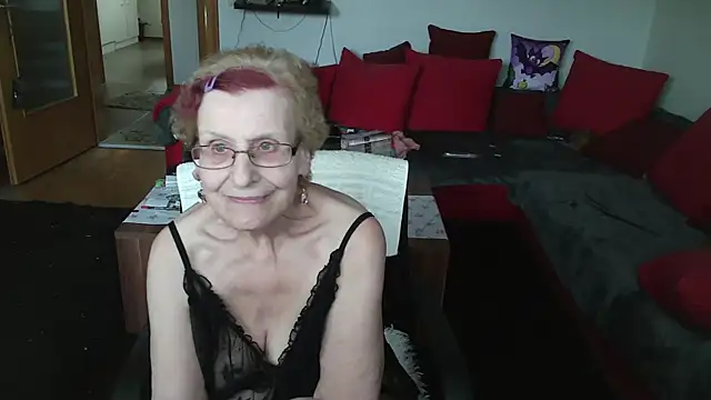 HeisseomaOriginal online show from 02/21/25, 02:16