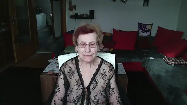 HeisseomaOriginal online show from 04/10/26, 07:13