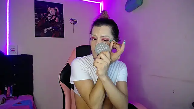 yuliana 19 online show from 11/26/25, 09:54