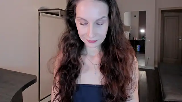 Mila Anders online show from 12/18/25, 05:35