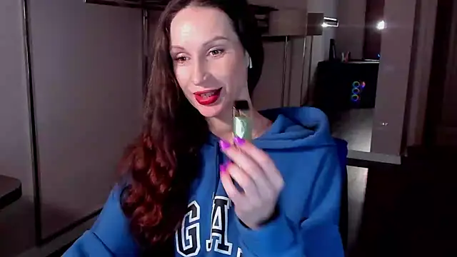 Mila Anders online show from 02/12/26, 05:57