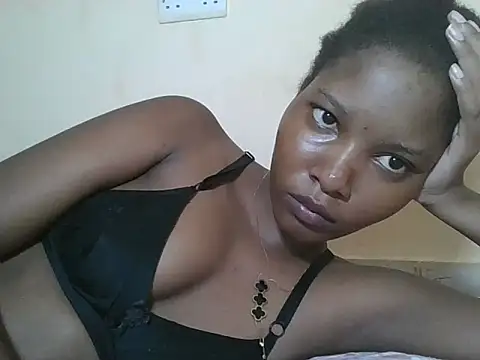 Snapshot of sexyjanett chatting on 02/18/26, 12:23 sexyjanett online show from 02/18/26, 12:23