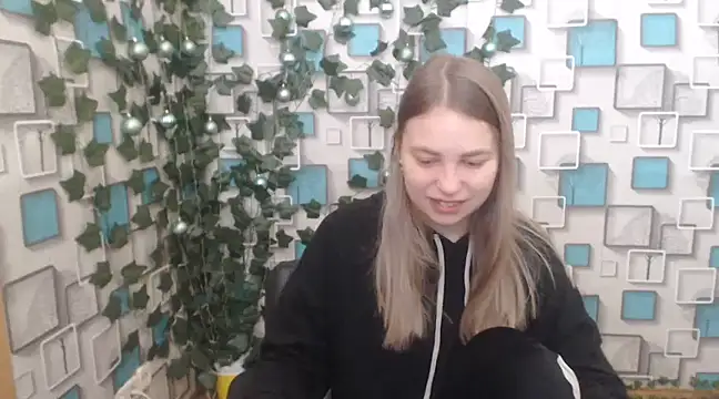 Snapshot of klerkarina chatting on 02/06/25, 06:29 klerkarina online show from 02/06/25, 06:29