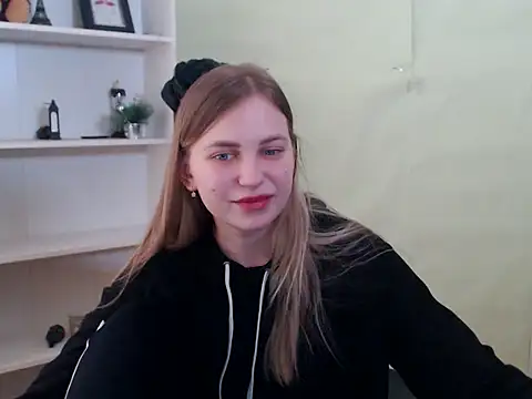 Snapshot of klerkarina chatting on 03/18/25, 09:09 klerkarina online show from 03/18/25, 09:09