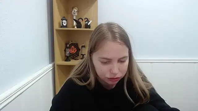 Snapshot of klerkarina chatting on 10/17/25, 05:32 klerkarina online show from 10/17/25, 05:32