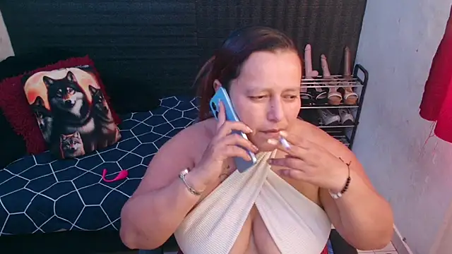 Diana Lozano online show from 01/27/25, 04:33