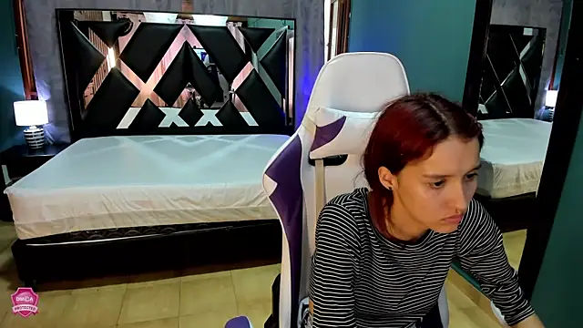 Linda4Petite online show from 03/16/25, 07:38