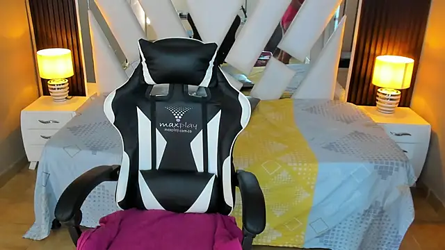 Linda4Petite online show from 09/16/25, 06:31