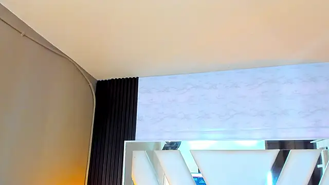 Linda4Petite online show from 11/18/25, 06:01