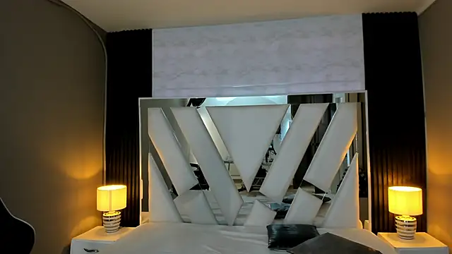 Linda4Petite online show from 02/04/26, 06:14