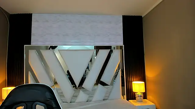 Linda4Petite online show from 02/07/26, 06:22