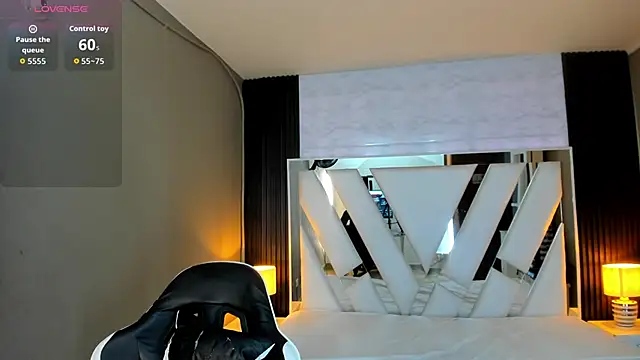 Linda4Petite online show from 03/13/26, 06:14