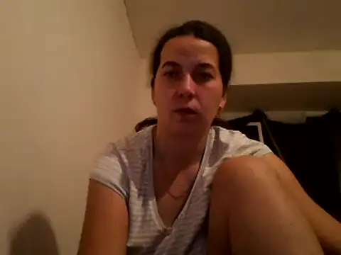 Snapshot of Tamilashaa chatting on 01/04/25, 05:47 Tamilashaa online show from 01/04/25, 05:47