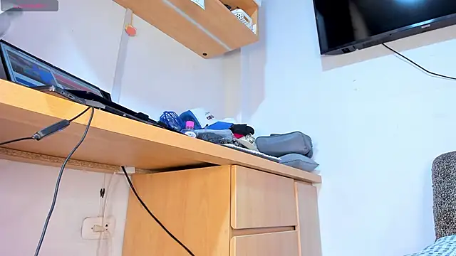 MikeMiller2 online show from 09/30/25, 06:18