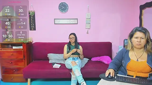 lesbiancuple online show from 10/20/25, 12:49