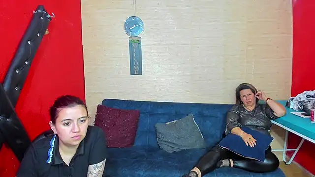 lesbiancuple online show from 11/08/25, 01:17