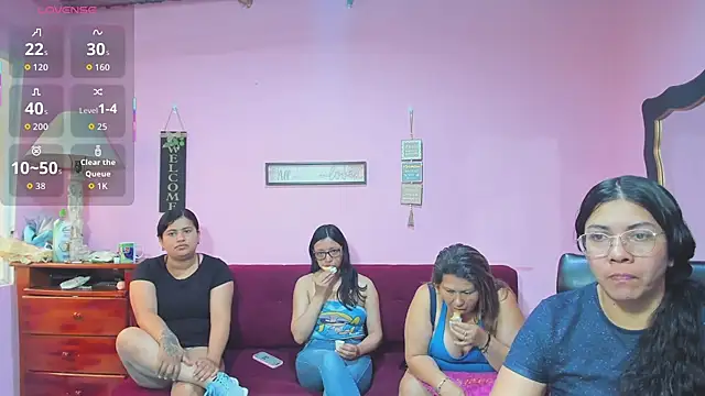 lesbiancuple online show from 11/13/25, 01:21