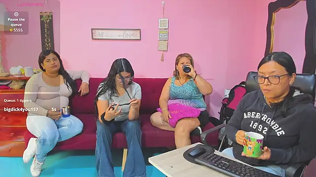 lesbiancuple online show from 11/26/25, 01:12