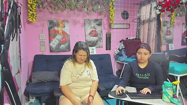 Snapshot of lesbiancuple chatting on 05/28/26, 12:24 lesbiancuple online show from 05/28/26, 12:24