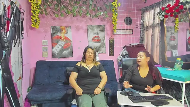 Snapshot of lesbiancuple chatting on 05/30/26, 12:24 lesbiancuple online show from 05/30/26, 12:24