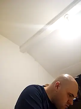 Snapshot of mario890605 chatting on 03/11/25, 12:11 mario890605 online show from 03/11/25, 12:11