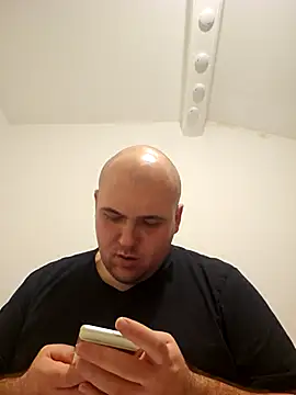 Snapshot of mario890605 chatting on 10/18/25, 10:54 mario890605 online show from 10/18/25, 10:54