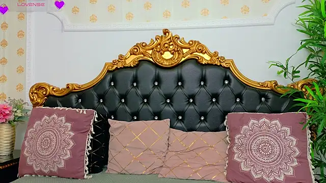 KarinaNoir online show from 04/21/26, 03:57