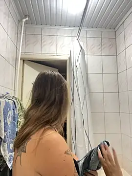 Sandra SW  online show from 10/03/25, 06:38
