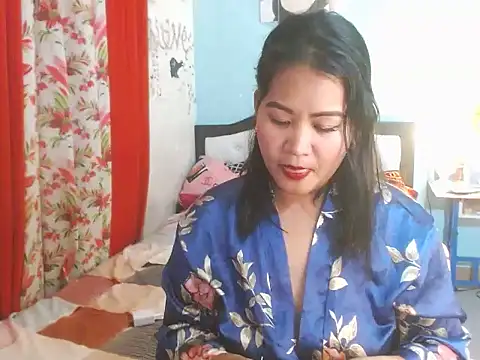 PearlOfAsia21 online show from 02/13/26, 09:16