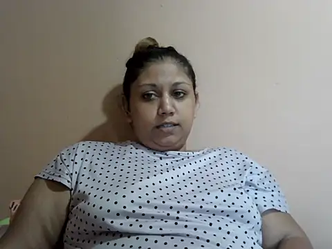 bellachow10 online show from 11/11/25, 11:32