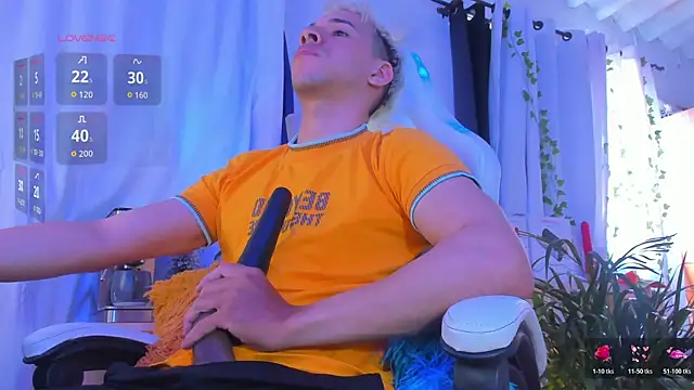 Snapshot of petter_coleman_ chatting on 07/17/26, 03:07 petter coleman online show from 07/17/26, 03:07