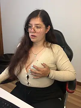kayortiiz online show from 07/18/26, 12:37