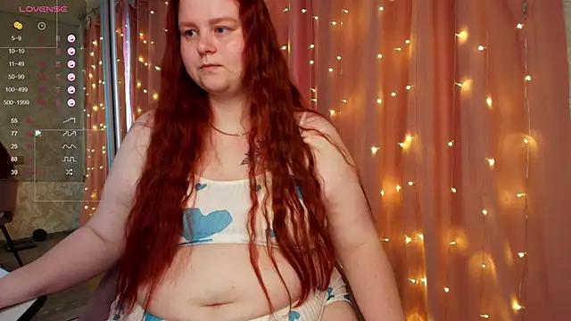 Snapshot of Mia_Bows chatting on 05/23/26, 12:27 Mia Bows online show from 05/23/26, 12:27