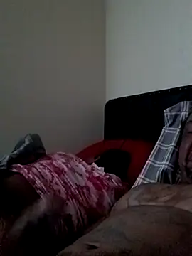 yellowwetfox online show from 10/25/25, 01:40