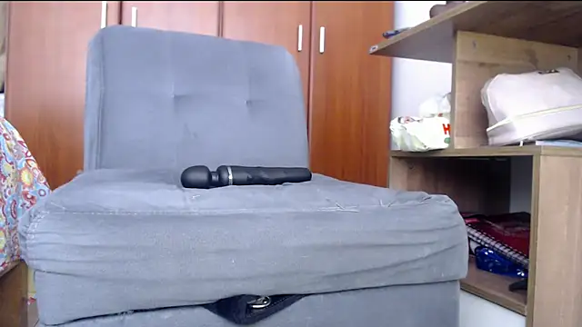 Juls winter  online show from 03/11/25, 04:18