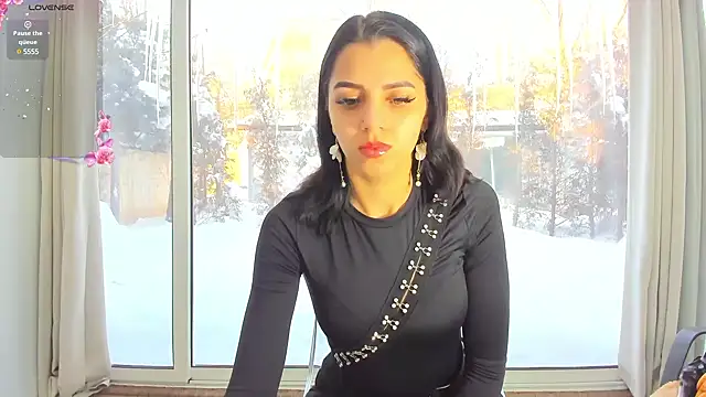 Snapshot of Sarabecker chatting on 02/21/25, 08:29 Sarabecker online show from 02/21/25, 08:29