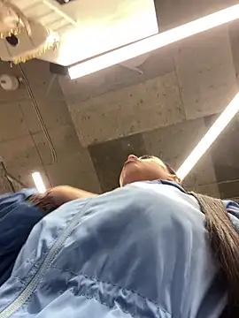 CrazzyChicks online show from 09/15/25, 04:23