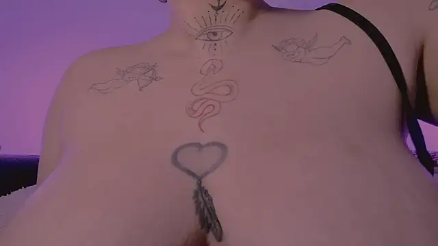 Snapshot of Lilmuh_ chatting on 05/21/26, 03:35 Lilmuh online show from 05/21/26, 03:35