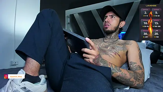 Snapshot of Evans_Osler chatting on 11/16/25, 12:49 Evans Osler online show from 11/16/25, 12:49