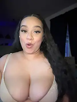 Snapshot of CarmelaAnthony chatting on 01/11/25, 02:36 CarmelaAnthony online show from 01/11/25, 02:36
