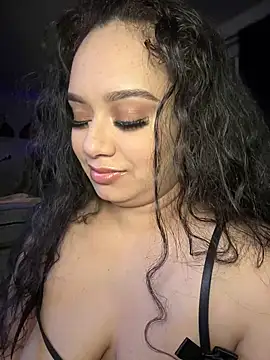 Snapshot of CarmelaAnthony chatting on 01/18/25, 02:23 CarmelaAnthony online show from 01/18/25, 02:23