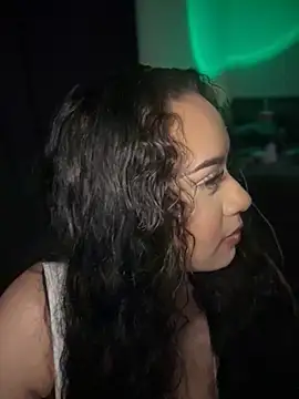 Snapshot of CarmelaAnthony chatting on 09/25/25, 11:58 CarmelaAnthony online show from 09/25/25, 11:58