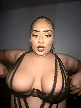 Snapshot of CarmelaAnthony chatting on 10/23/25, 04:28 CarmelaAnthony online show from 10/23/25, 04:28