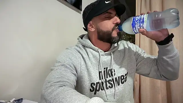 romeolovedark online show from 02/15/26, 04:31