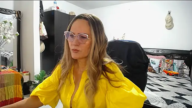 Xiimen online show from 01/29/25, 04:30