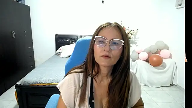 Xiimen online show from 09/17/25, 10:00