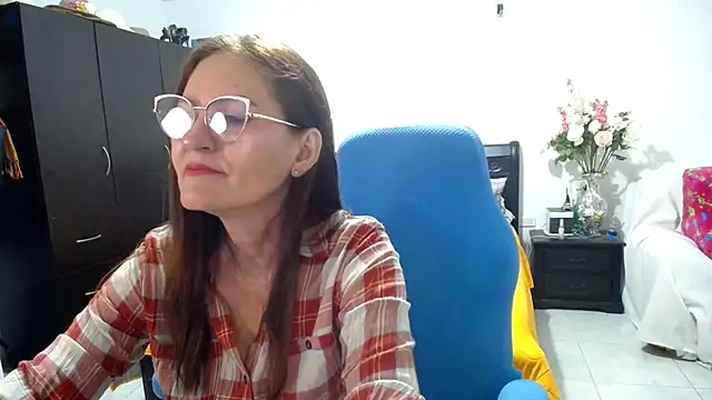 Xiimen online show from 10/31/25, 12:11